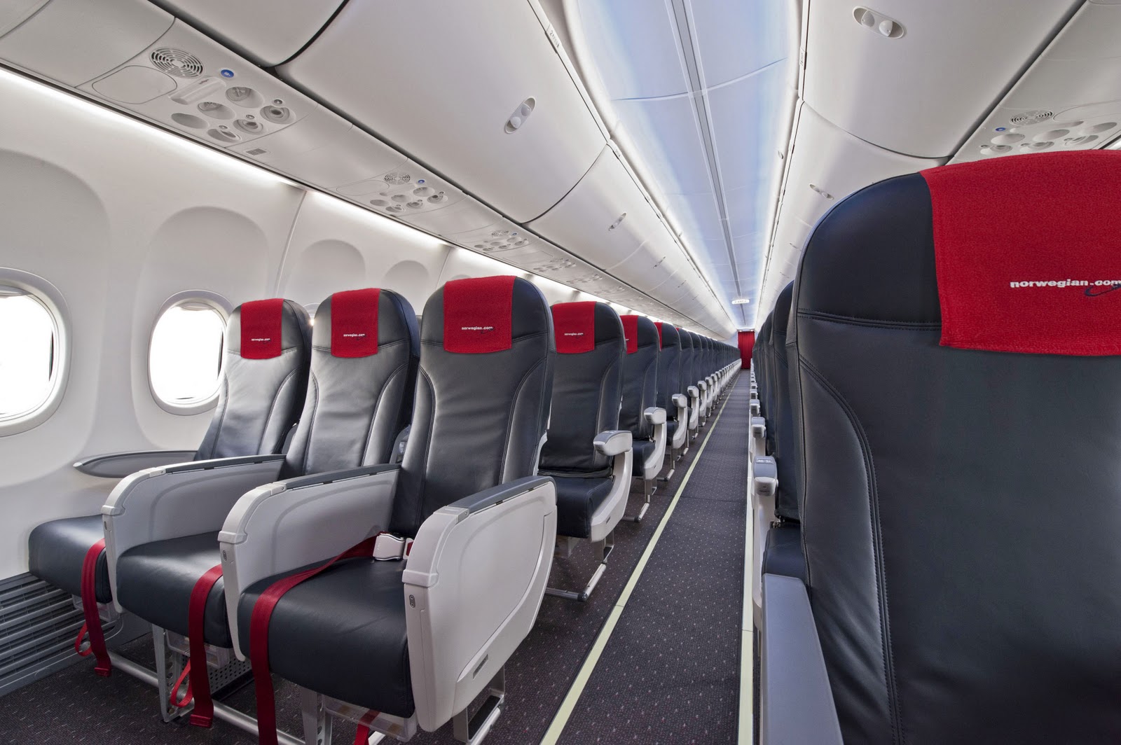 Boeing Delivers Its 200th Boeing Sky Interior Fitted 737